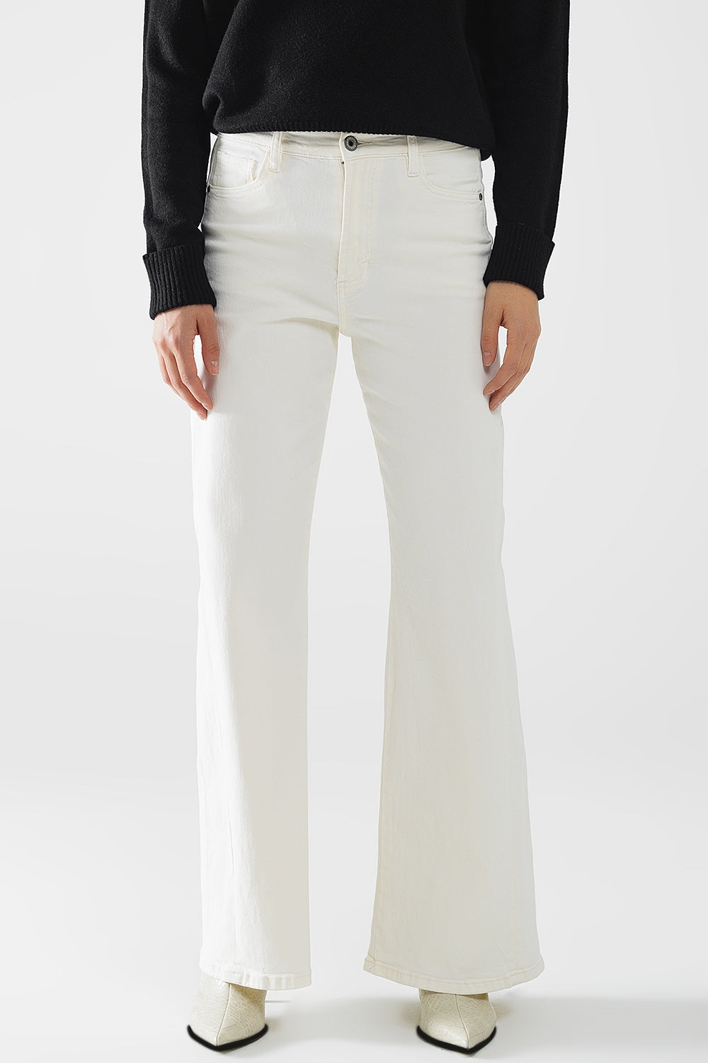 Extra wide leg trousers in cream color