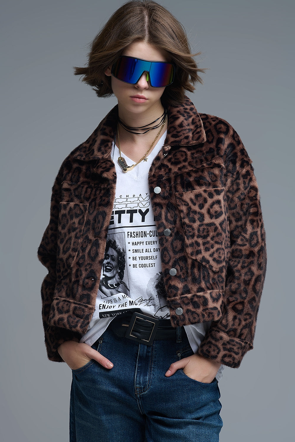 Cropped button-up faux fuzzy jacket in bold leopard print
