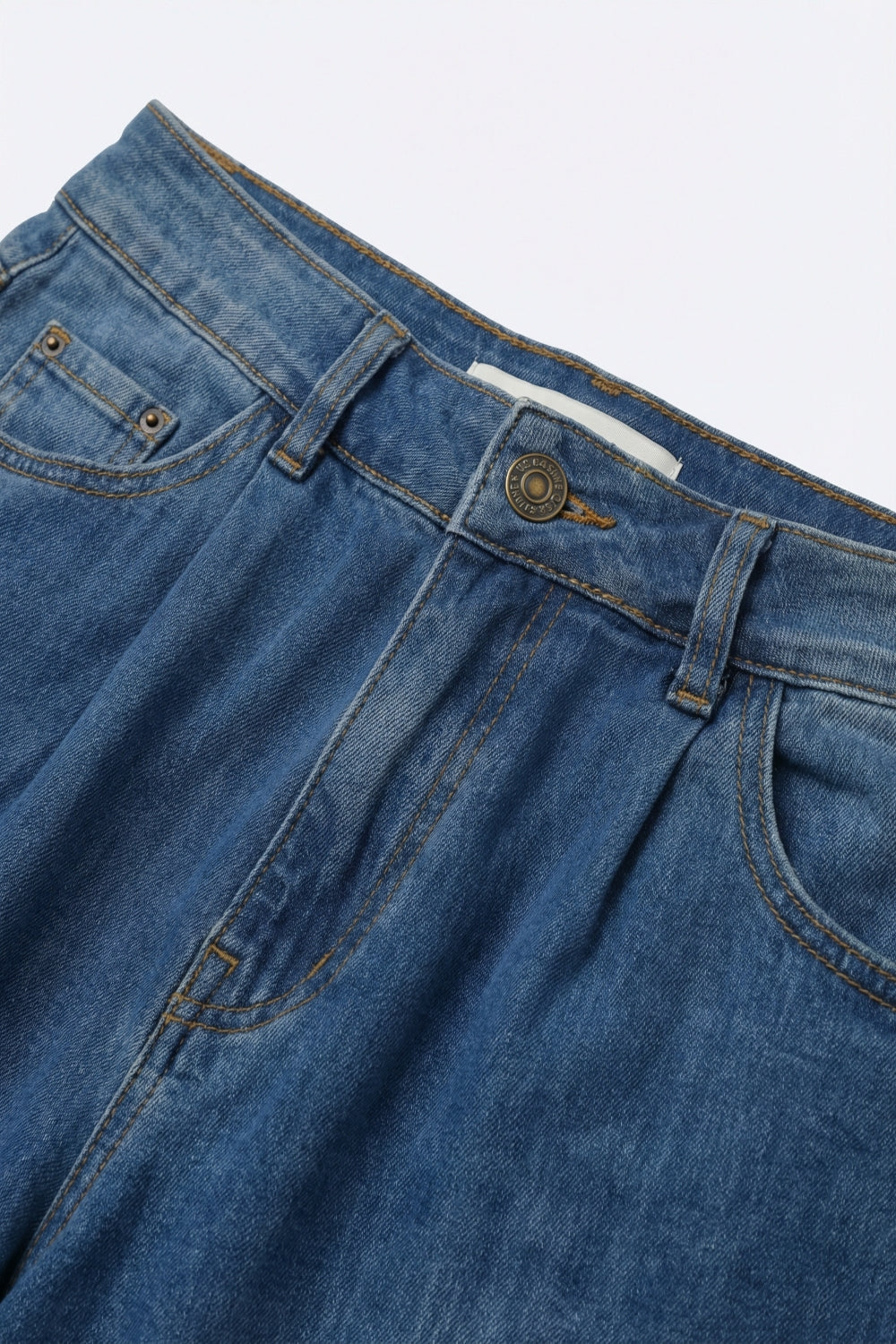 Lightweight Denim Wide-Leg Jeans with Curved Seam Detail