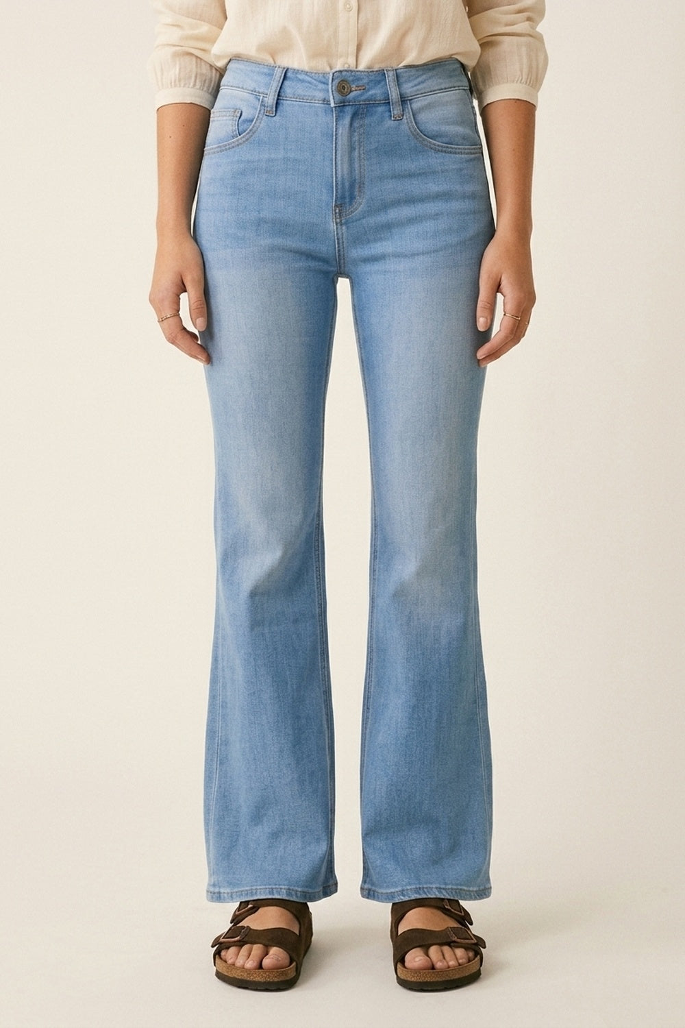 Light Wash Flared Stretch Jeans