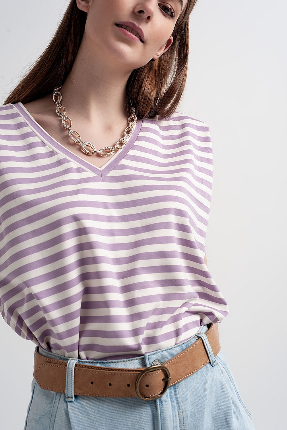 sleeveless t-shirt with shoulder pad in purple stripe