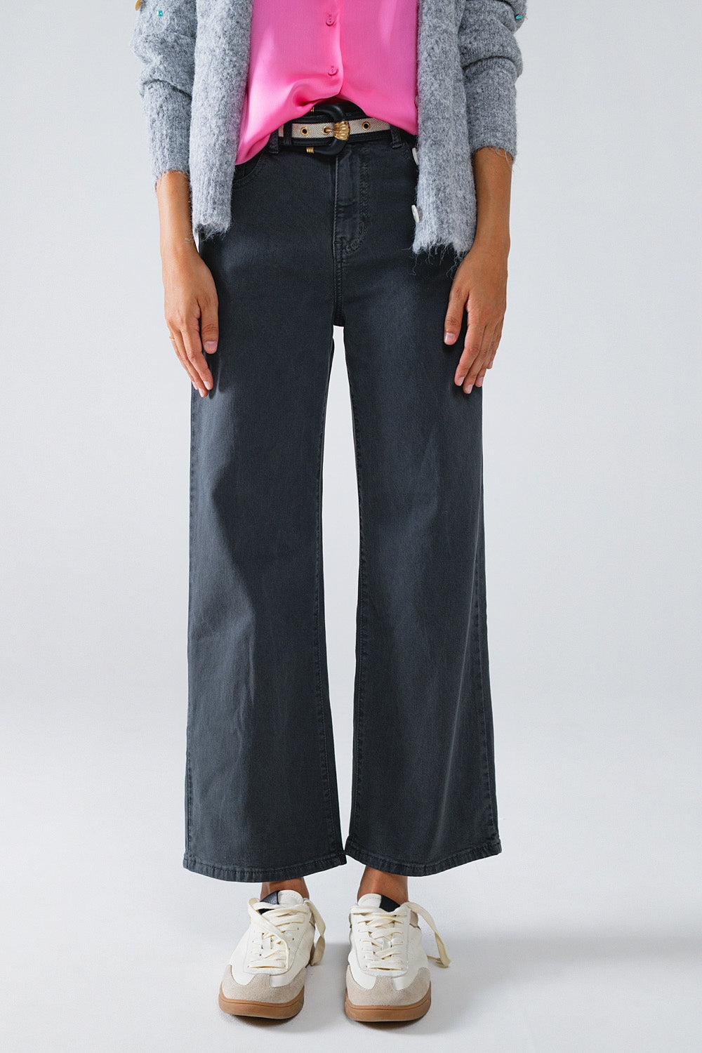 Cropped wide leg jeans in gray